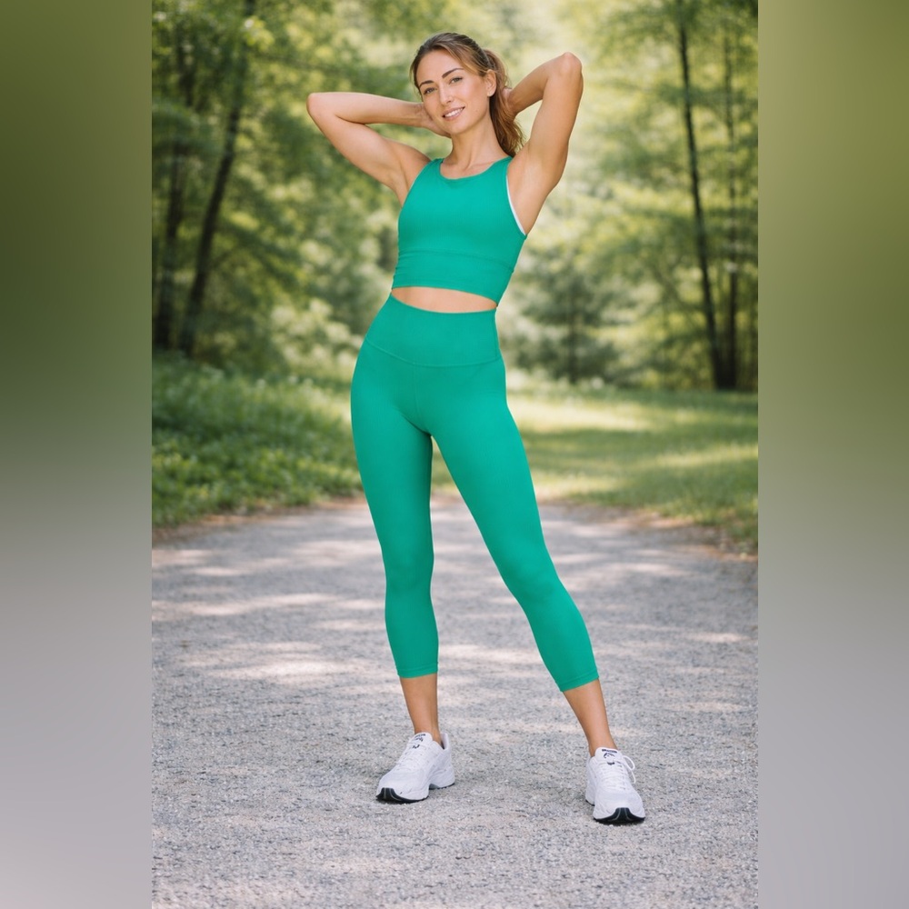 Lululemon‎ Power Pivot Tank Top *Rib
Maldives Green